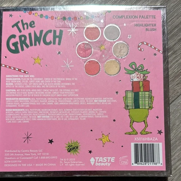 The Grinch 5 item Eyeshadow Palette Blush Highlighter Lip Oils Set Brush Set - Picture 11 of 14